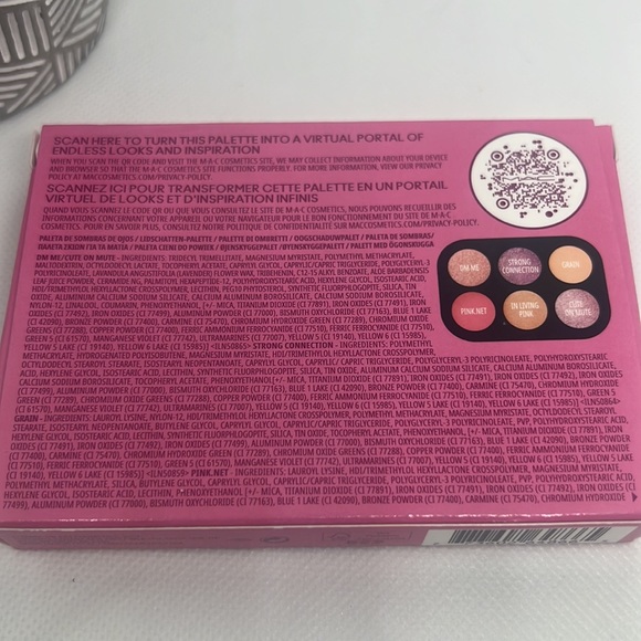 MAC Eye Bundle-Connect In Color Palette and Lash Bash Mini Trio Mascara - Picture 6 of 10